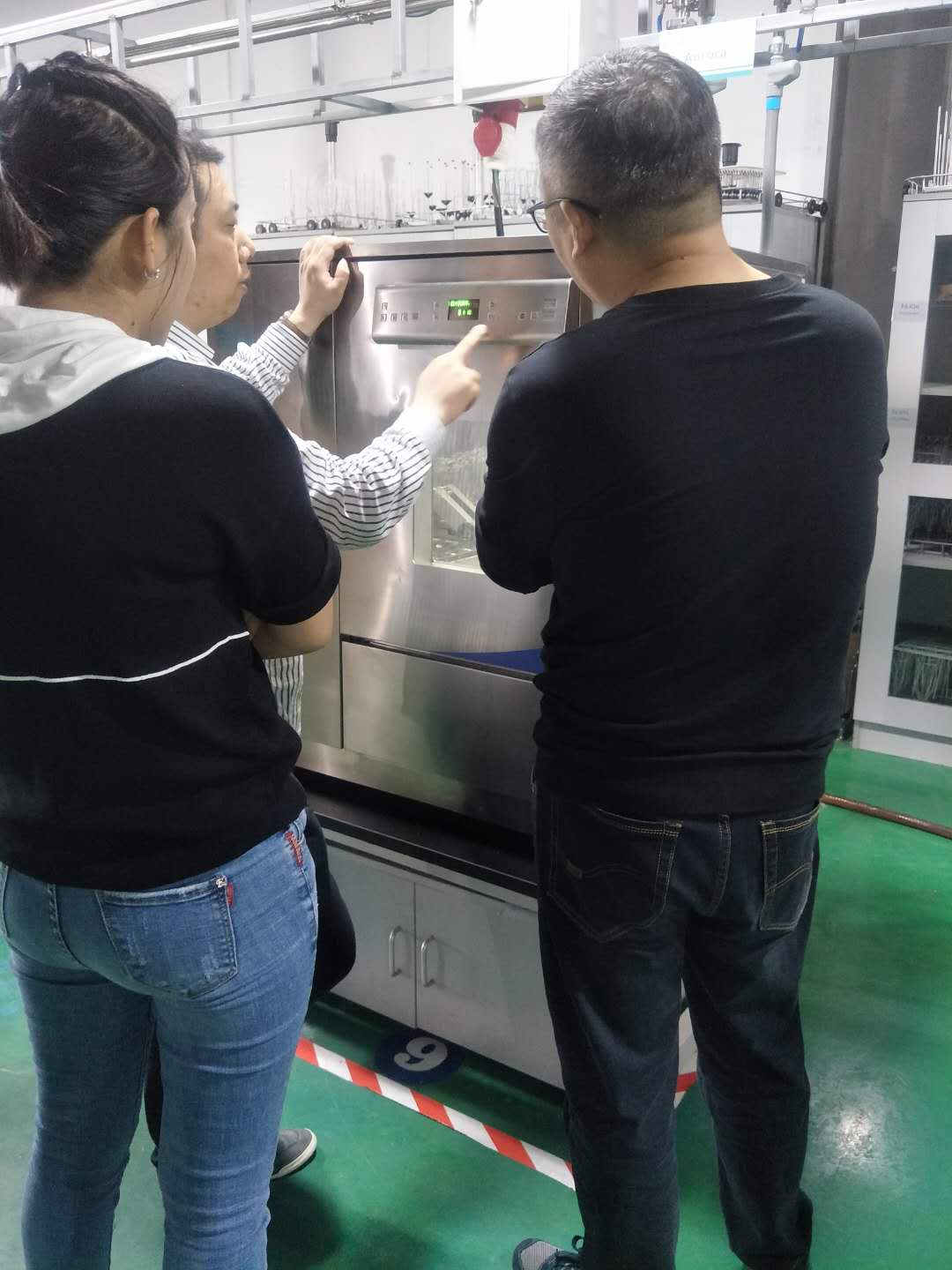 喜瓶者遼寧省總代理來公司進行培訓(xùn)